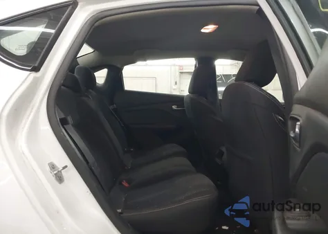 2015 Dodge Dart Sxt z USA, uszkodzony, nr VIN 1C3CDFBB3FD403138